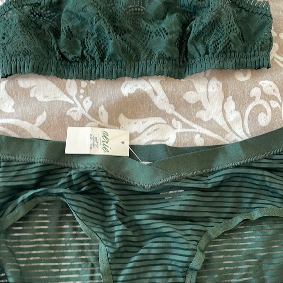 NWT Aerie Forest Green Lace Bralette and Panty Set XS XXS - Picture 9 of 12
